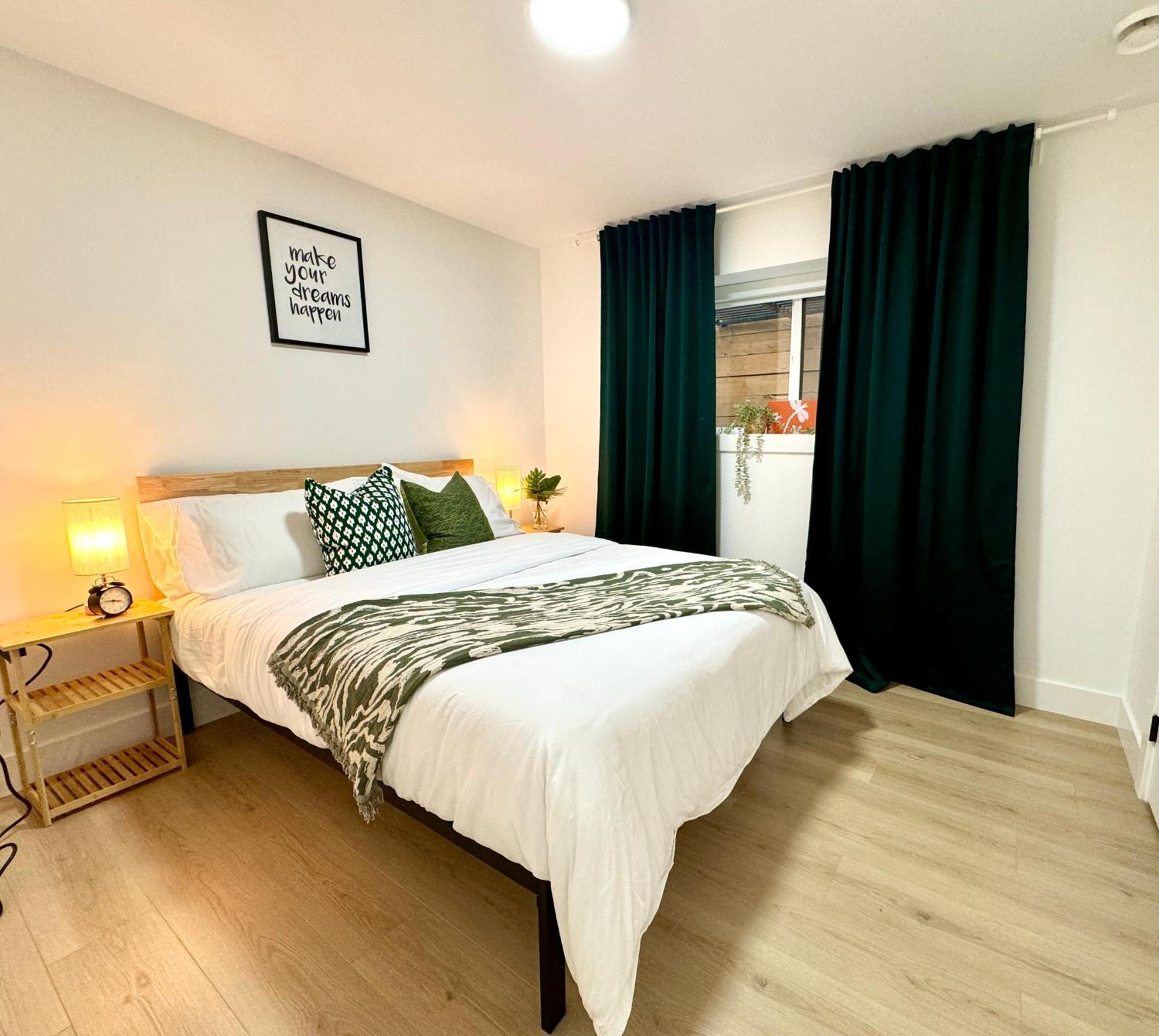 The Sunset Haven- Cozy 2Br Basement Suite Near White Rock Surrey Exteriör bild