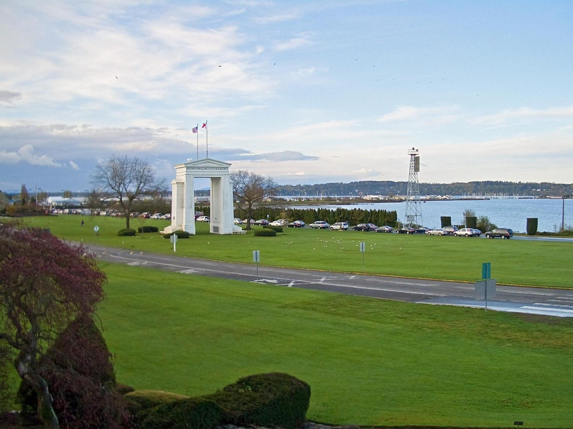 The Sunset Haven- Cozy 2Br Basement Suite Near White Rock Surrey Exteriör bild